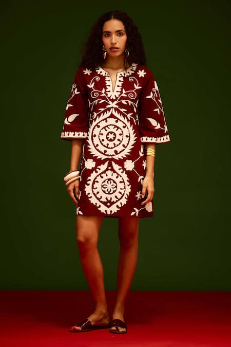 Indian Summer Story Maroon Denim Embroidery Split V-neck Thread Dress 