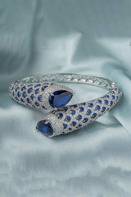 Vivinia By Vidhi Mehra Silver Plated Stones Embellished Kada 