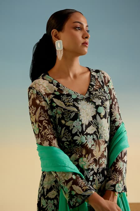 Buy_Shetab Kazmi_Black Cotton Embroidery, Beads V-neck Floral Print Kurta Set _Online_at_Aza_Fashions