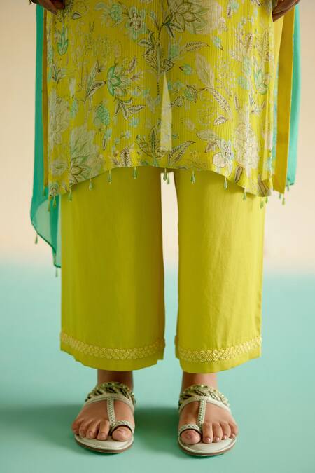 Shop_Shetab Kazmi_Yellow Cotton Tassels, Embroidery V-neck Garden Print Kurta Set _Online_at_Aza_Fashions