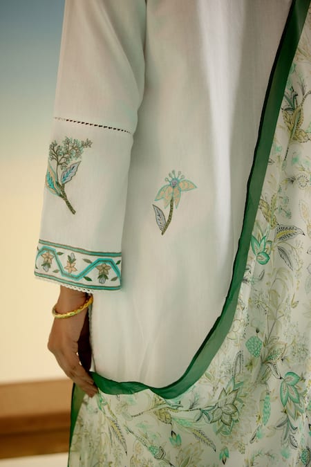 Shetab Kazmi_White Cotton Embroidery, Tassels Round Neck Kurta Pant Set _Online_at_Aza_Fashions