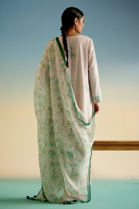 Shetab Kazmi Floral Embroidered Kurta Set 