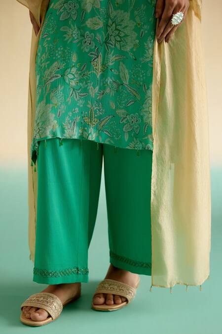 Shop_Shetab Kazmi_Green Cotton Beads, Embroidery V-neck Flower Print Kurta Set _Online_at_Aza_Fashions
