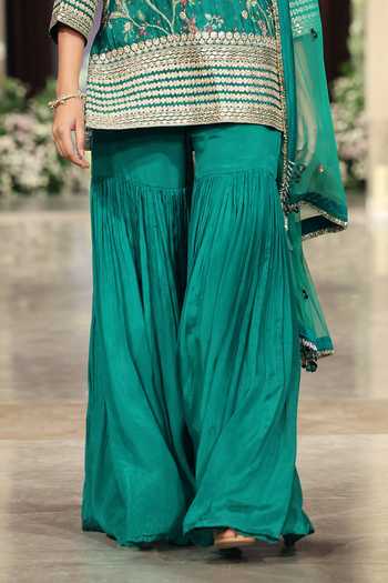 Buy Basanti Kapde aur Koffee Green Chiffon Embroidery, Sequins, Beads V-neck Kurta Sharara Set Online at Aza Fashions Buy_Basanti Kapde aur Koffee_Green Chiffon Embroidery, Sequins, Beads V-neck Kurta Sharara Set _Online_at_Aza_Fashions