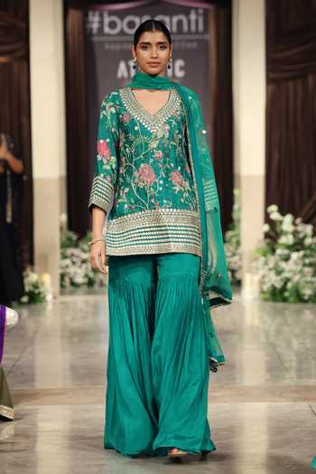 Basanti Kapde aur Koffee Green Chiffon Embroidered Kurta Sharara Set 