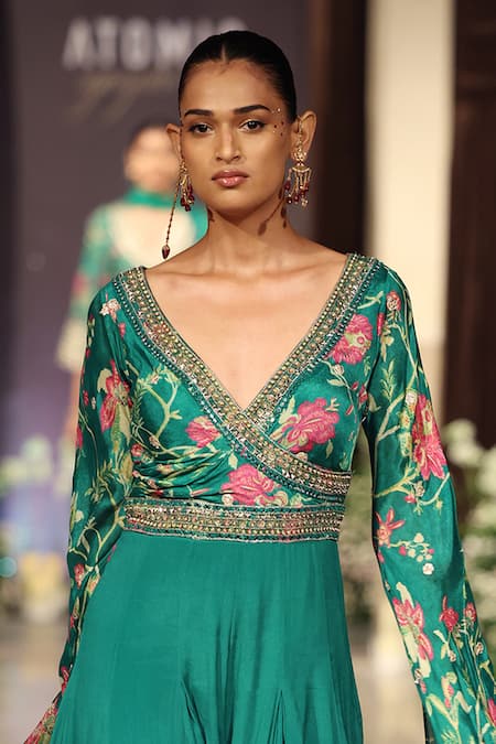 Buy_Basanti - Kapde Aur Koffee_Green Chiffon Sequins, Beads, Embroidery V-neck Jumpsuit_Online_at_Aza_Fashions