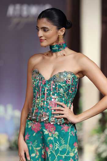 Basanti Kapde aur Koffee Green Chiffon Sequins, Beads Sweetheart Neck Embroidered Corset Sharara  2