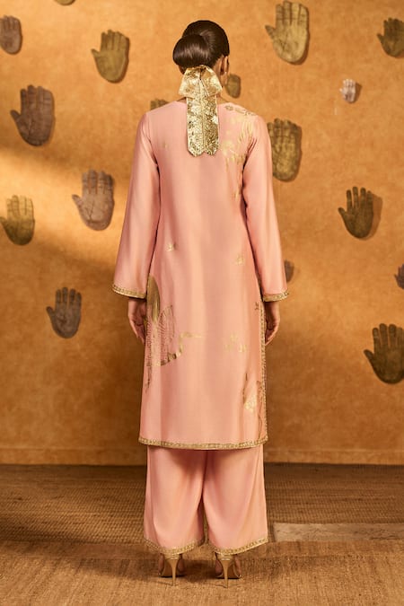 Shop Masaba Pink Chanderi Foil Printing, Embroidery V-neck Baby Crane Dawn Kurta And Pant Set at Aza Fashions Shop_Masaba_Pink Chanderi Foil Printing, Embroidery V-neck Baby Crane Dawn Kurta And Pant Set _at_Aza_Fashions