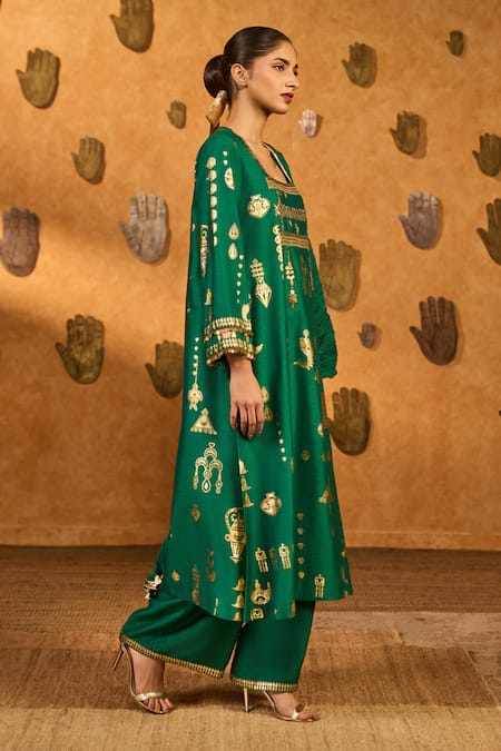 Masaba Green Silk, Shantoon Metallic Thread, Embroidery, Gota Folkstone Kurta With Pant Online at Aza Fashions Masaba_Green Silk, Shantoon Metallic Thread, Embroidery, Gota Folkstone Kurta With Pant _Online_at_Aza_Fashions