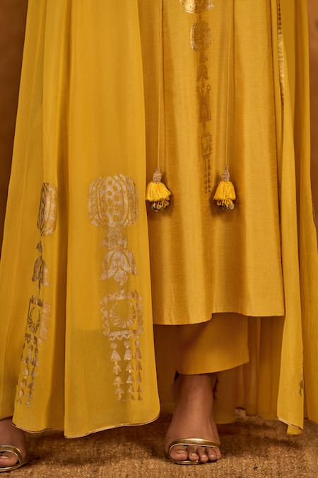 Masaba_Yellow Georgette Foil Printing, Spiced Ochre Pop Pendant Anarkali And Jacket Set _at_Aza_Fashions