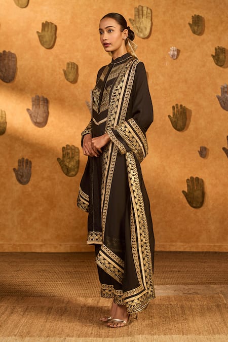 Shop Masaba Black Silk, Organza Embroidery, Gota Patti, Foil Vase Kurta And Culotte Set Online at Aza Fashions Shop_Masaba_Black Silk, Organza Embroidery, Gota Patti, Foil Vase Kurta And Culotte Set _Online_at_Aza_Fashions