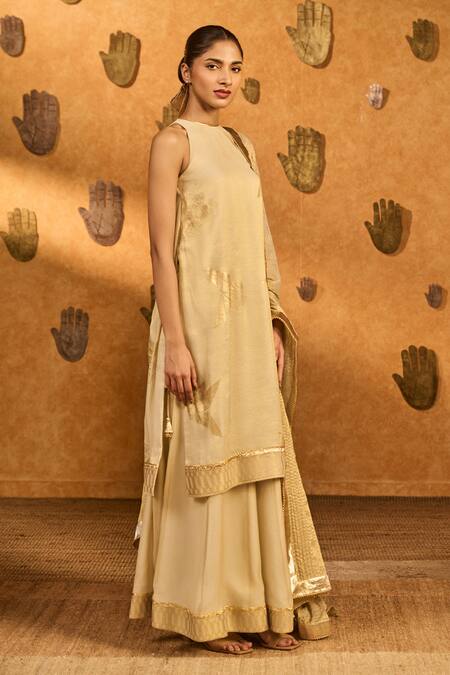 Buy Masaba Ivory Tissue, Organza Foil Printing, Paper Breeze Kurta And Sharara Set Online at Aza Fashions Buy_Masaba_Ivory Tissue, Organza Foil Printing, Paper Breeze Kurta And Sharara Set _Online_at_Aza_Fashions