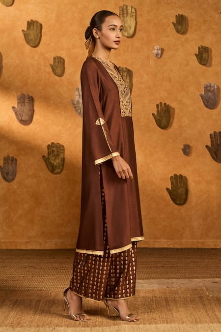 Buy_Masaba_Brown Silk Embroidery, Gota Patti V-neck Sepia Cherry Vine Kurta And Pant Set _Online_at_Aza_Fashions