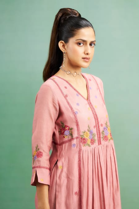 Buy_Purple Patch_Pink Chanderi Silk, Shantoon Embroidery V-neck Begonia Kurta And Pant Set _Online_at_Aza_Fashions