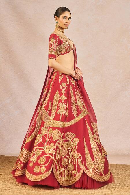 Buy Masaba Red Silk, Satin, Organza Mehakasa Paigaam 12 Kalis Bridal Lehenga Set Online at Aza Fashions Buy_Masaba_Red Silk, Satin, Organza Mehakasa Paigaam 12 Kalis Bridal Lehenga Set _Online_at_Aza_Fashions