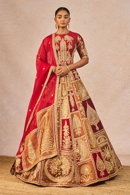 Masaba Red Tissue, Organza Embroidery, Dil Ke Pass 12 Kalis Bridal Lehenga Set 
