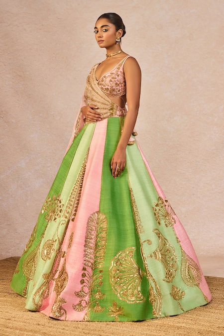 Buy Masaba Pink Silk, Organza Embroidery, Zari, Gulposh 12 Kalis Pankha Bridal Lehenga Set Online at Aza Fashions Buy_Masaba_Pink Silk, Organza Embroidery, Zari, Gulposh 12 Kalis Pankha Bridal Lehenga Set _Online_at_Aza_Fashions