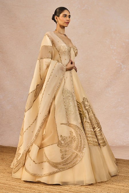 Masaba Ivory Organza, Silk Embroidery, Zari, Pearls Tera Khayal 12 Kalis Lehenga Set Online at Aza Fashions Masaba_Ivory Organza, Silk Embroidery, Zari, Pearls Tera Khayal 12 Kalis Lehenga Set _Online_at_Aza_Fashions