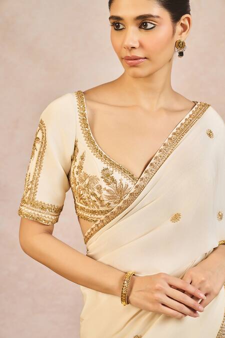 Buy Masaba Ivory Crepe Embroidery, Zari Leaf Neck Namkeen Saree With Blouse Buy_Masaba_Ivory Crepe Embroidery, Zari Leaf Neck Namkeen Saree With Blouse