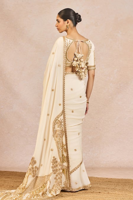 Shop Masaba Ivory Crepe Embroidery, Zari Leaf Neck Namkeen Saree With Blouse at Aza Fashions Shop_Masaba_Ivory Crepe Embroidery, Zari Leaf Neck Namkeen Saree With Blouse _at_Aza_Fashions