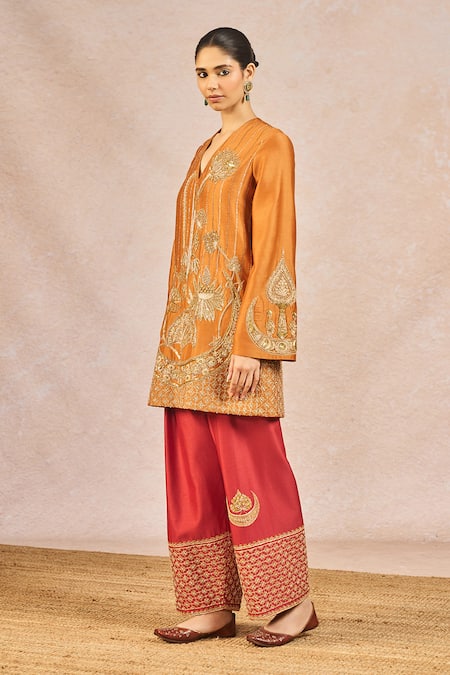 Buy_Masaba_Orange Chanderi, Tissue Embroidery, Zari V-neck Garam Masala Kurta Set _Online_at_Aza_Fashions