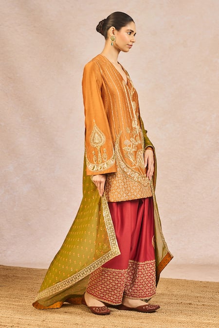 Masaba Garam Masala Embroidered Kurta Set 
