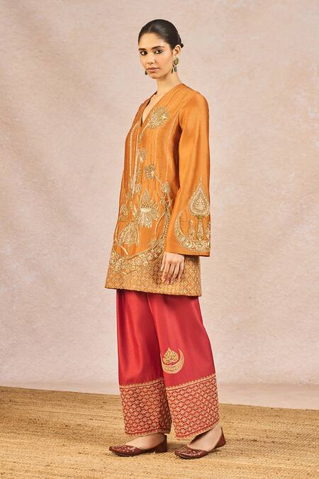 Shop_Masaba_Rust Chanderi Embroidery, Zari, Lace, Sequins V-neck Garam Masala Kurta Set _Online_at_Aza_Fashions