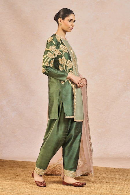 Buy Masaba Green Silk, Organza Embroidery, Cut Work Round Neck Jaise Koi Sapna Kurta Set Online at Aza Fashions Buy_Masaba_Green Silk, Organza Embroidery, Cut Work Round Neck Jaise Koi Sapna Kurta Set _Online_at_Aza_Fashions
