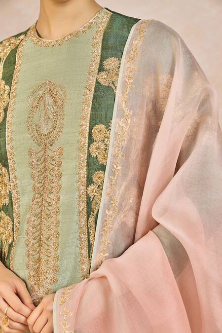 Shop Masaba Green Silk, Organza Embroidery, Cut Work Round Neck Jaise Koi Sapna Kurta Set Shop_Masaba_Green Silk, Organza Embroidery, Cut Work Round Neck Jaise Koi Sapna Kurta Set