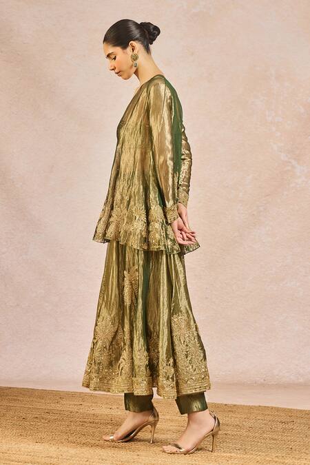 Masaba_Green Tissue Embroidery Plunge Neck, Khwabon Ki Shehzadi Kurta Set With Skirt _at_Aza_Fashions