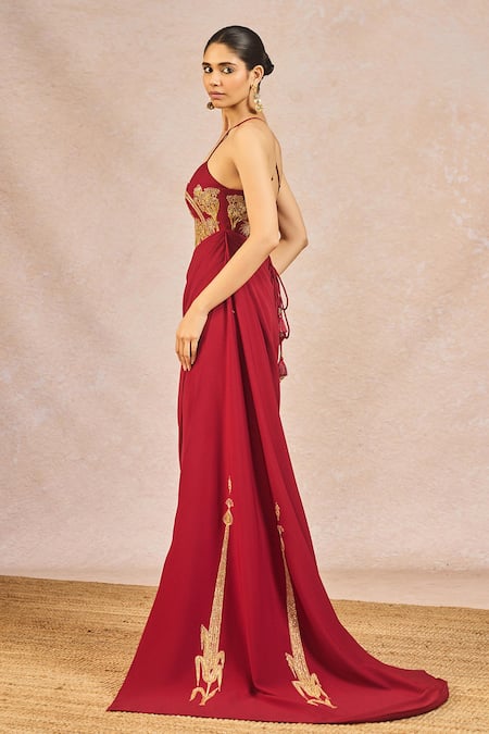 Masaba Red Crepe Embroidery, Sequins, Zari Sweetheart Neck Mehakasa Paigam Gown Online at Aza Fashions Masaba_Red Crepe Embroidery, Sequins, Zari Sweetheart Neck Mehakasa Paigam Gown _Online_at_Aza_Fashions