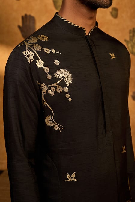 Masaba_Black Silk, Shantoon Foil Printing Crane Dawn Kurta Set _Online_at_Aza_Fashions