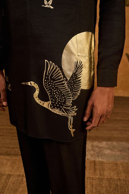 Buy_Masaba_Black Silk, Shantoon Foil Printing Crane Dawn Kurta Set _Online_at_Aza_Fashions