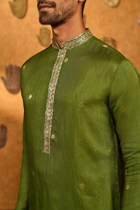 Buy_Masaba_Olive Green Jacquard Embroidery, Zari Zen Kurta Set _Online_at_Aza_Fashions