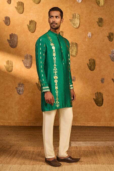Masaba_Green Silk Foil Printing Totem Lines And Pot Kurta Set_Online_at_Aza_Fashions
