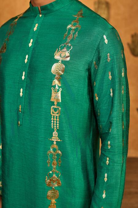 Shop_Masaba_Green Silk Foil Printing Totem Lines And Pot Kurta Set_Online_at_Aza_Fashions
