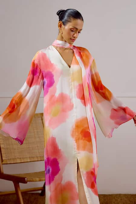 Lavanya Ahuja_Multi Color Chiffon V-neck Solstice Printed Kaftan _Online_at_Aza_Fashions