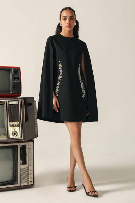 House Of Zeniaa Black Crepe Embroidery Round Neck Lexie Floral Dress 