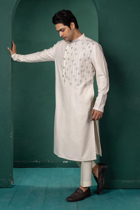 Minikin_Off White Silk Embroidery Geometric Pattern Kurta Set _at_Aza_Fashions