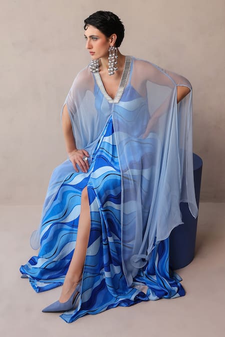 Buy_Pallavi Jaipur_Sky Blue Silk V-neck High Cape And Dress Set 