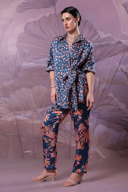 Pallavi Jaipur_Blue Silk Collared Prussian Chatterjee Pant Set _Online_at_Aza_Fashions