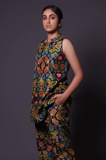 Shop_Thetaa_Multi Color Chanderi Silk, Shantoon Embroidery Floral Print Kurta And Pant Set _Online_at_Aza_Fashions