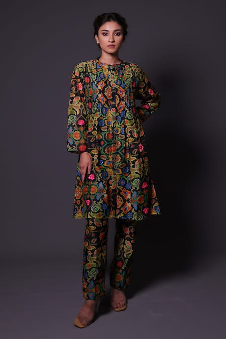 Thetaa Multi Color Chanderi Silk, Shantoon Embroidery Round Printed Kurta And Pant Set 