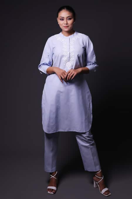 Shop_Thetaa_Blue Linen, Shantoon Embroidery Mandarin Collar Floral Kurta And Pant Set _Online_at_Aza_Fashions