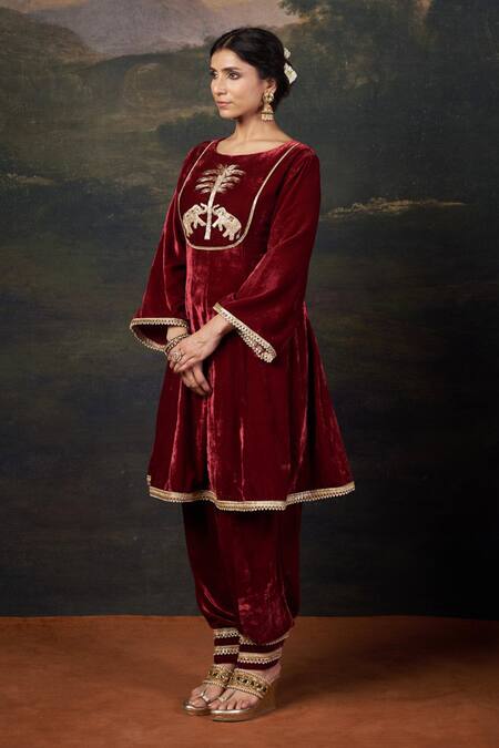 Thetaa_Red Velvet, Organza Embroidery, Zari Hand-embroidered Kalidar Anarkali Set _Online_at_Aza_Fashions