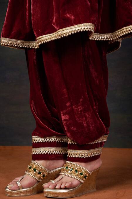 Buy_Thetaa_Red Velvet, Organza Embroidery, Zari Hand-embroidered Kalidar Anarkali Set 