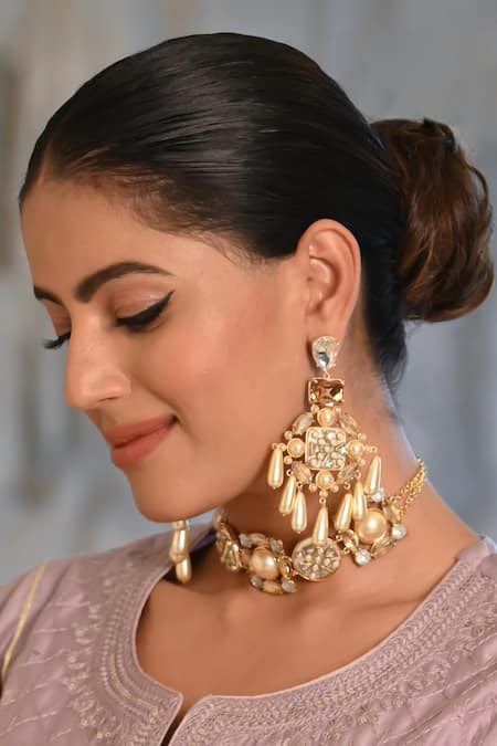 Bblingg Ruhaan Shell Stone Pearl & Kundan Crystal Earrings 