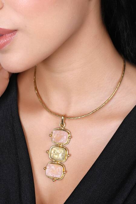 Buy Queens Jewels Gold Plated Trio Semi Precious Stone Hasli Necklace Buy_Queens Jewels_Gold Plated Trio Semi Precious Stone Hasli Necklace