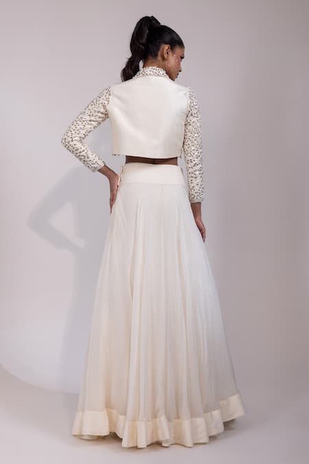 Yoseba Embellished Cropped Jacket With Maxi Skirt 