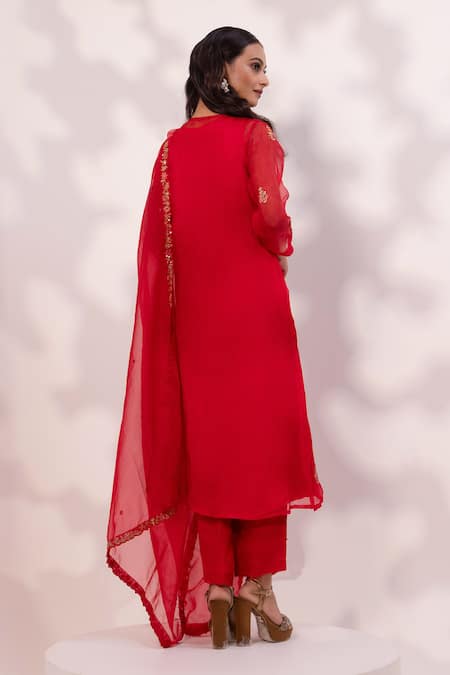 Yoseba Red Organza Embroidery, Zari V-neck Kurta Set Online at Aza Fashions Yoseba_Red Organza Embroidery, Zari V-neck Kurta Set _Online_at_Aza_Fashions